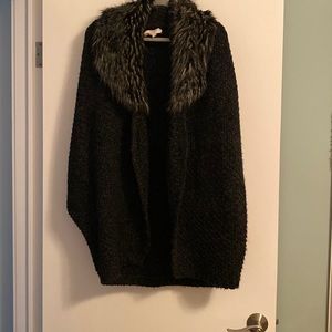 Loft sleeveless, fur collar cardigan.